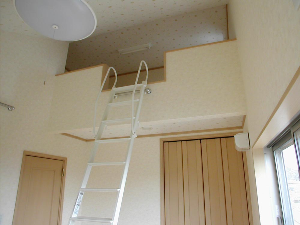 クレインホーム仁鶴が建設した施工例 - 和歌山県岩出市桜台　N様邸　パントリーの様子（拡大サイズ）