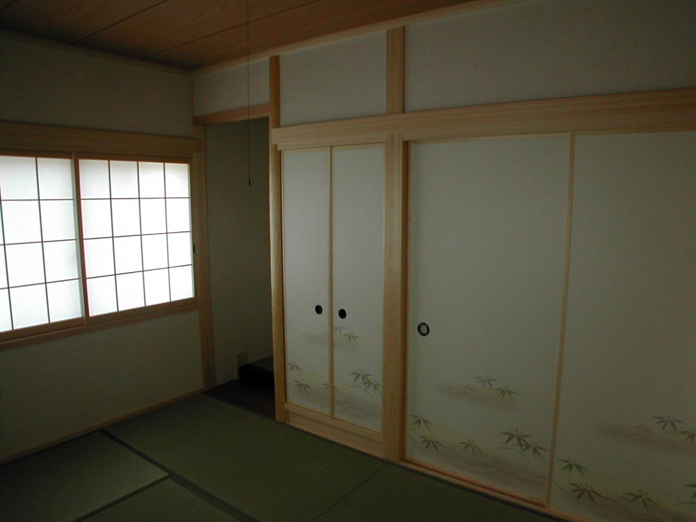 クレインホーム仁鶴が建設した施工例 - 和歌山県岩出市桜台　N様邸　テラスの様子（拡大サイズ）